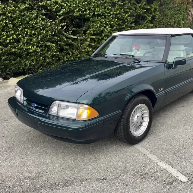 グリーンライト　1990 Ford Mustang WRAPS GreenLight 1990 Ford Mustang Fox Body WRAPS Part Time