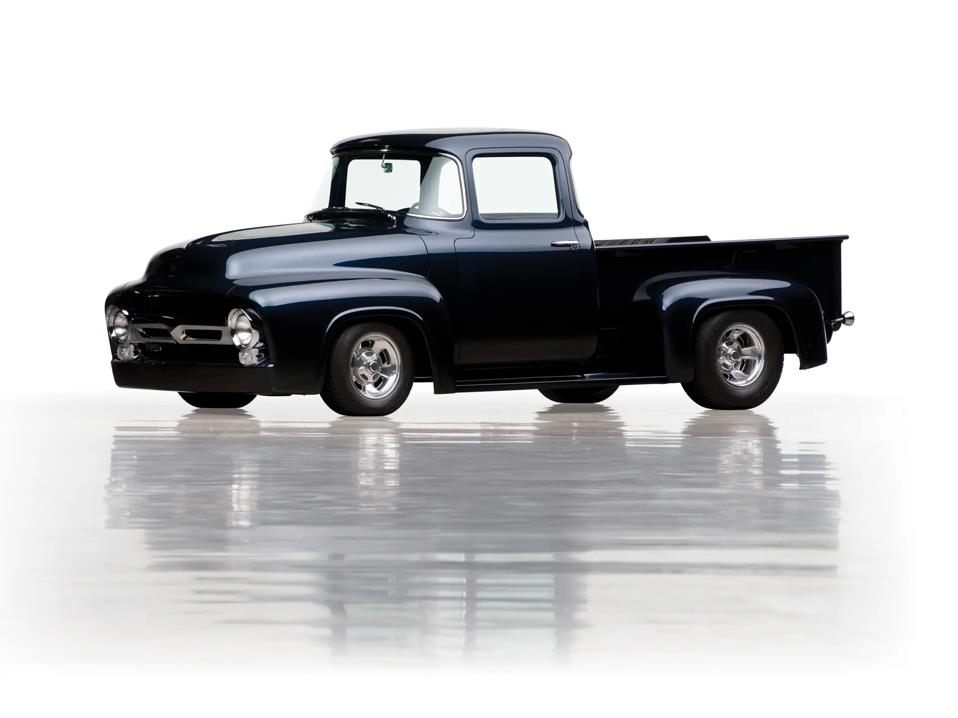 1956 フォード F-100 ピックアップ ウィズ　ガスポンプ 1956 フォード F-100 ピックアップ ウィズ ガスポンプ Amazon.co
