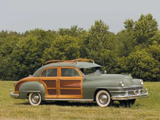 Chrysler Town & Country Sedan: auction results and sold prices
