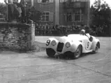 Chassis 85065 makes another appearance at Rund Um Schotten, this time on 15 August 1948, wearing the race number “9”.