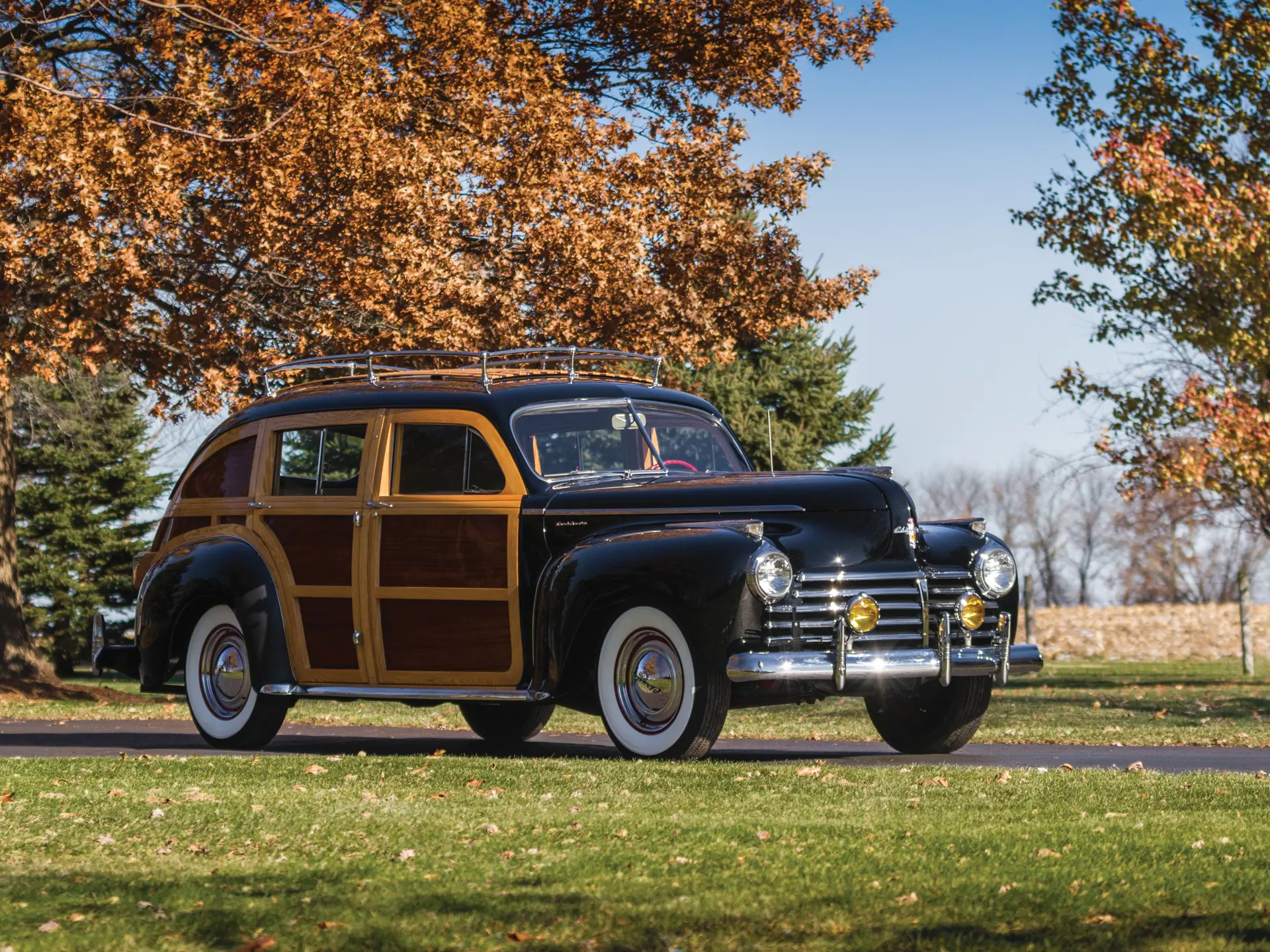 Chrysler - STOCK CARS ストックカーズ 1941 Chrysler Town and Country Six-Passenger 'Barrelback