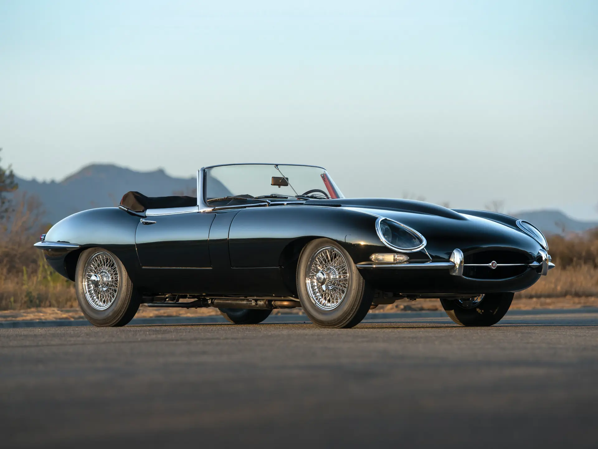 希少 E PETERSON RINGO ジョージピーターソン 1961 Jaguar E-Type Series 1 3.8-Litre Roadster | Monterey 2015