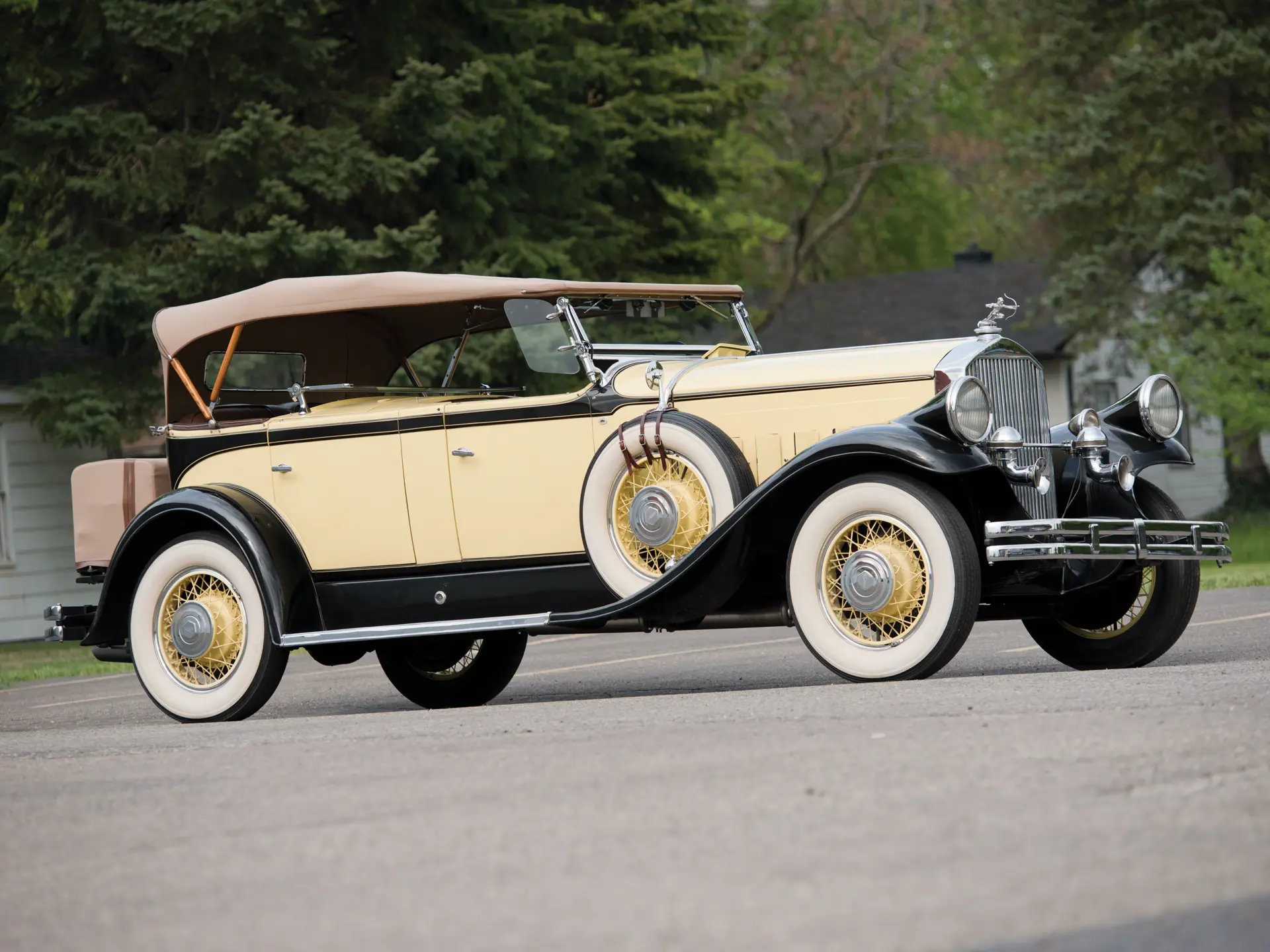CARVER CREST INT’L INC LIMITED EDITION 1929 Pierce-Arrow Model 133 Touring with Tonneau Shield
