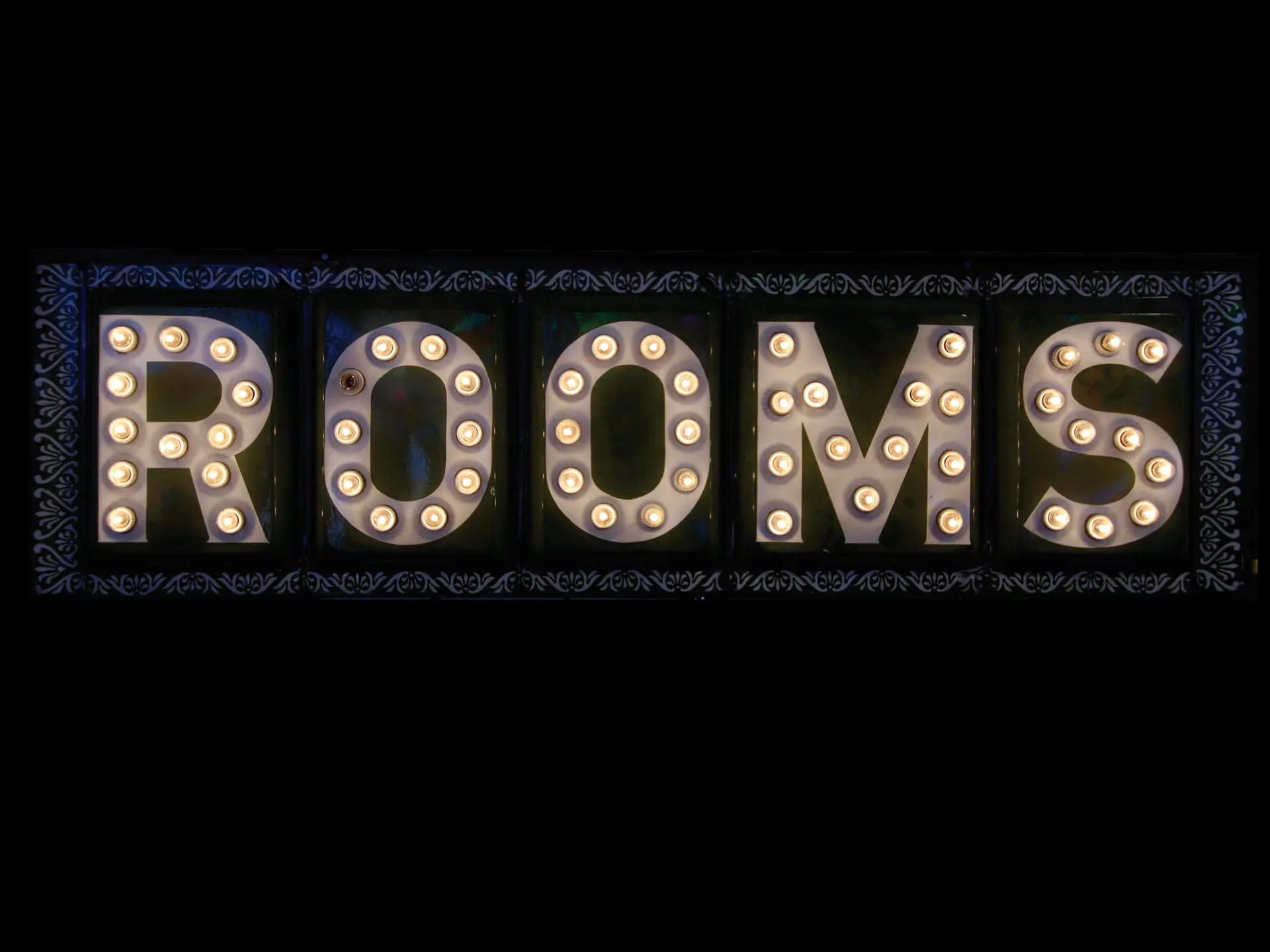 Rooms Illuminated Sign | The Dingman Ford Collection | RM Sotheby's