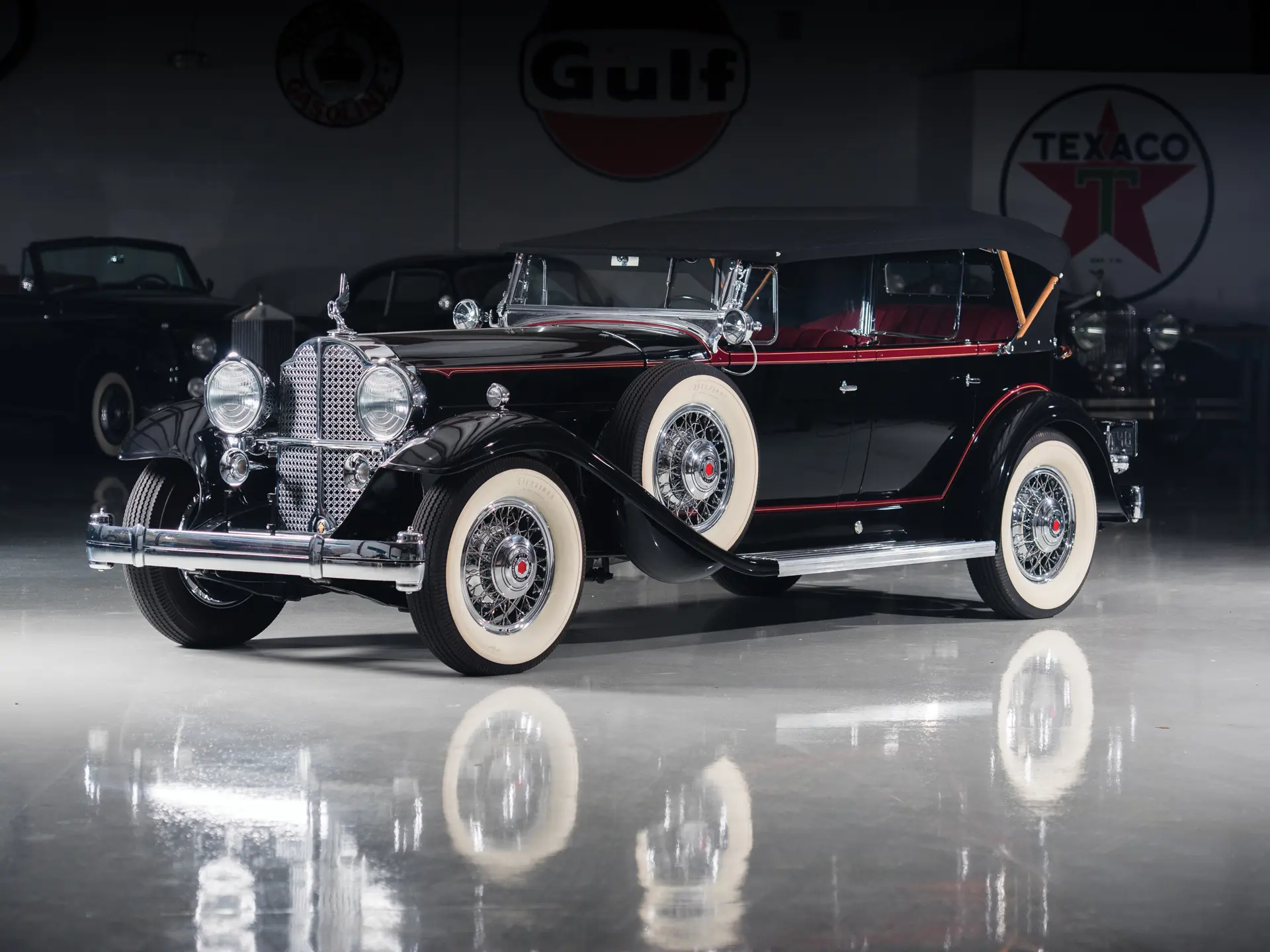 1932 Packard 903 Deluxe Eight Phaeton | Amelia Island 2017 | RM