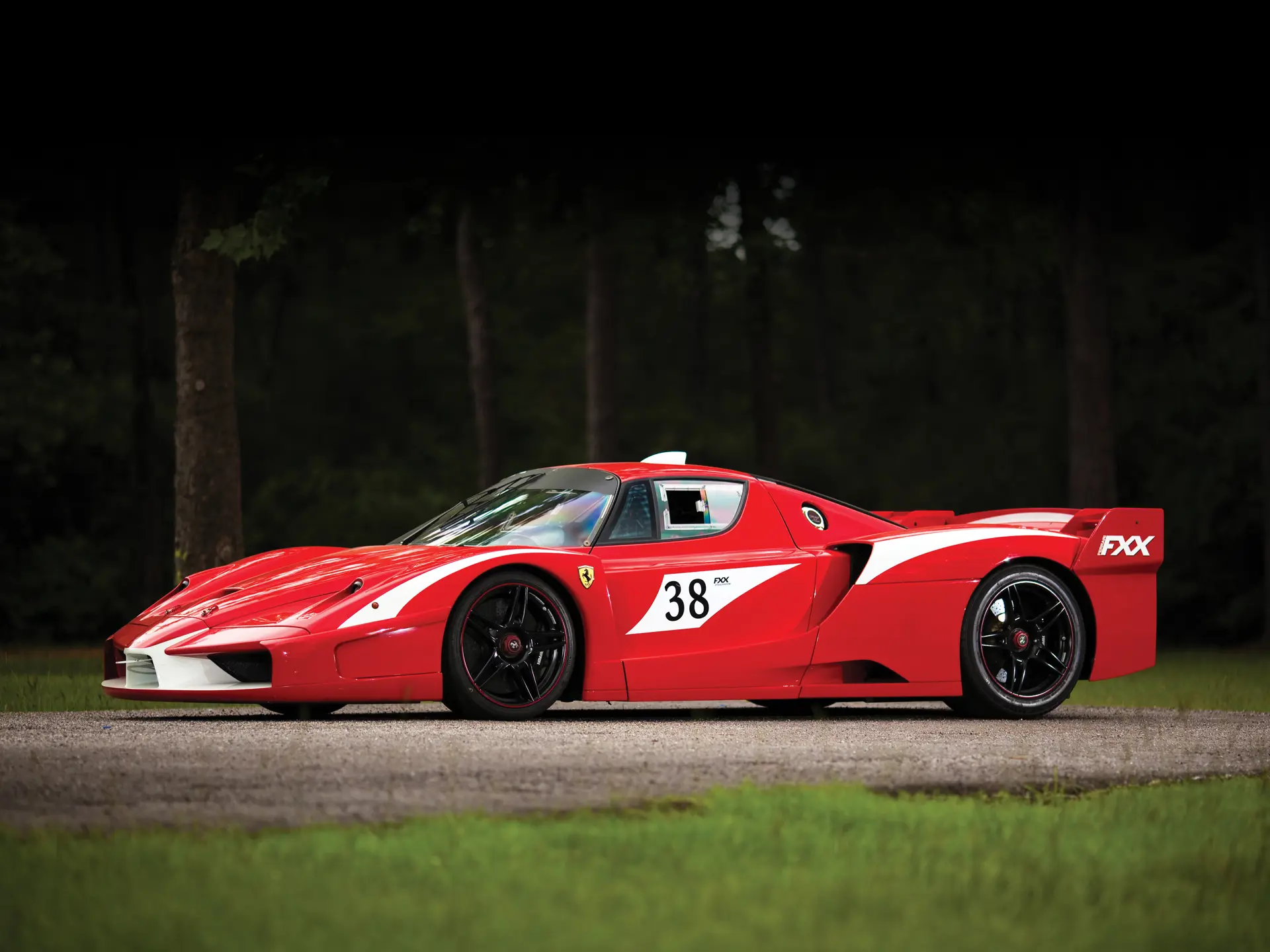かわいい！ Evoluzione FXX Ferrari 2007 | Monterey of Classics & Sports スポーツ選手