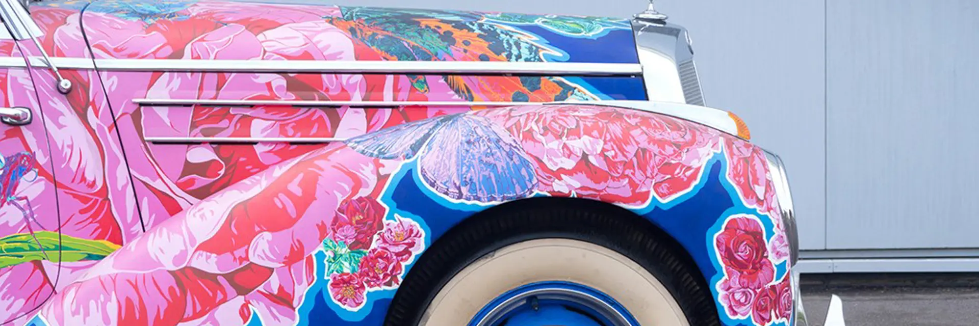 Flower Power: Classic Mercedes-Benz Displays an “Earthly