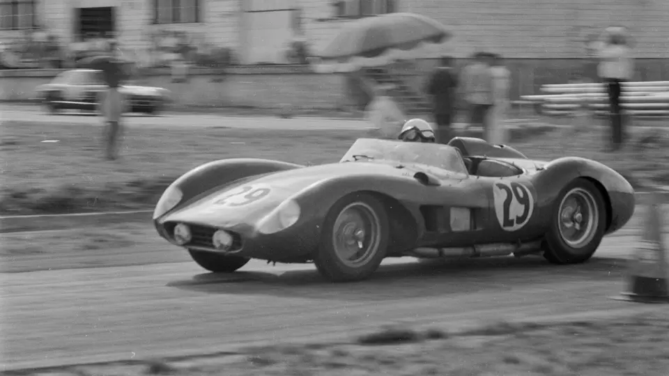 Chassis no. 0658 MDTR as seen at the 1957 12 Hours of Sebring. Chassis no. 0658 MDTR as seen at the 1957 12 Hours of Sebring.