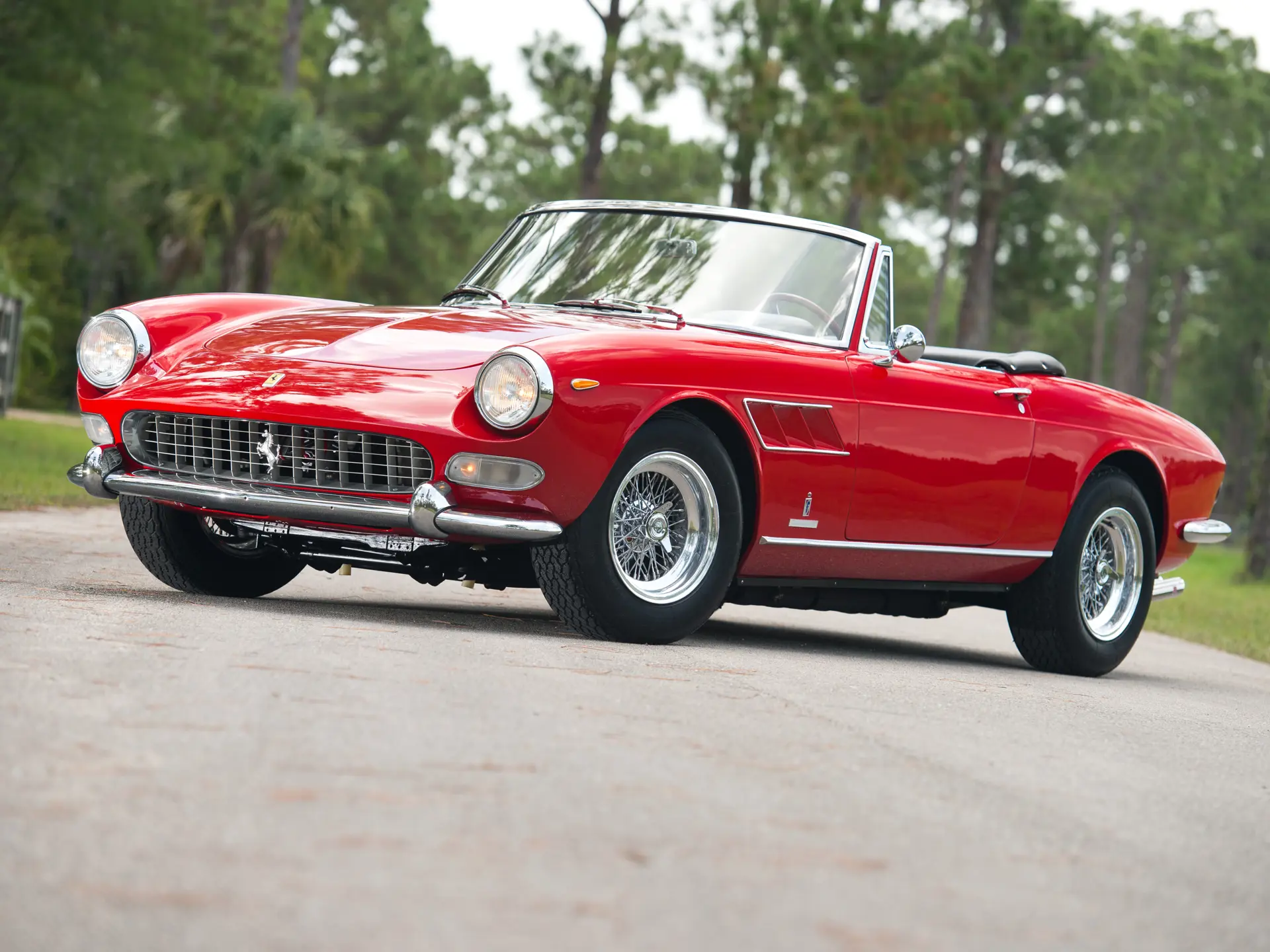 最大　Ferrari_banner P5331 1967 Ferrari 330 GTS by Pininfarina | Arizona 2022 | RM