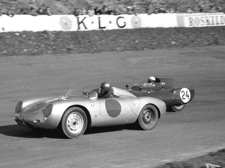 Julius Voigt-Neilsen lines up alongside Andreas Geil’s Cooper Climax and Gordon Jones’ Lotus 11 at Roskilde, Denmark in April of 1957.