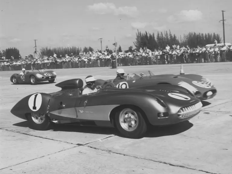  John Fitch behind the wheel of the Chevrolet Corvette SS at the start of the 1957 12 Hours of Sebring.