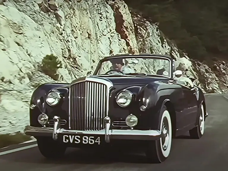 BC40EL driven by Jay Kay during the Love Foolosophy music video.