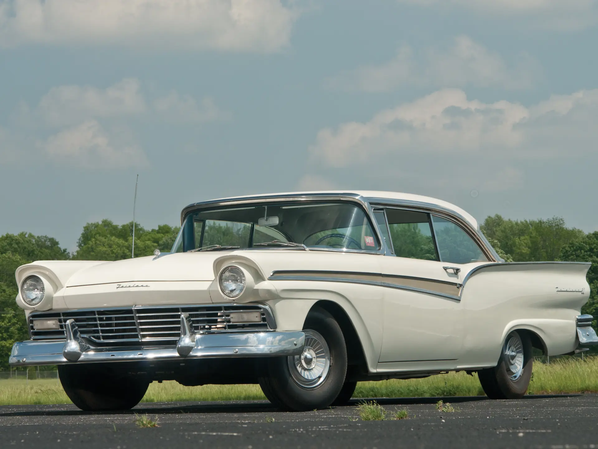 1957 Ford Fairlane 500 Supercharged Victoria Hardtop Coupe | St