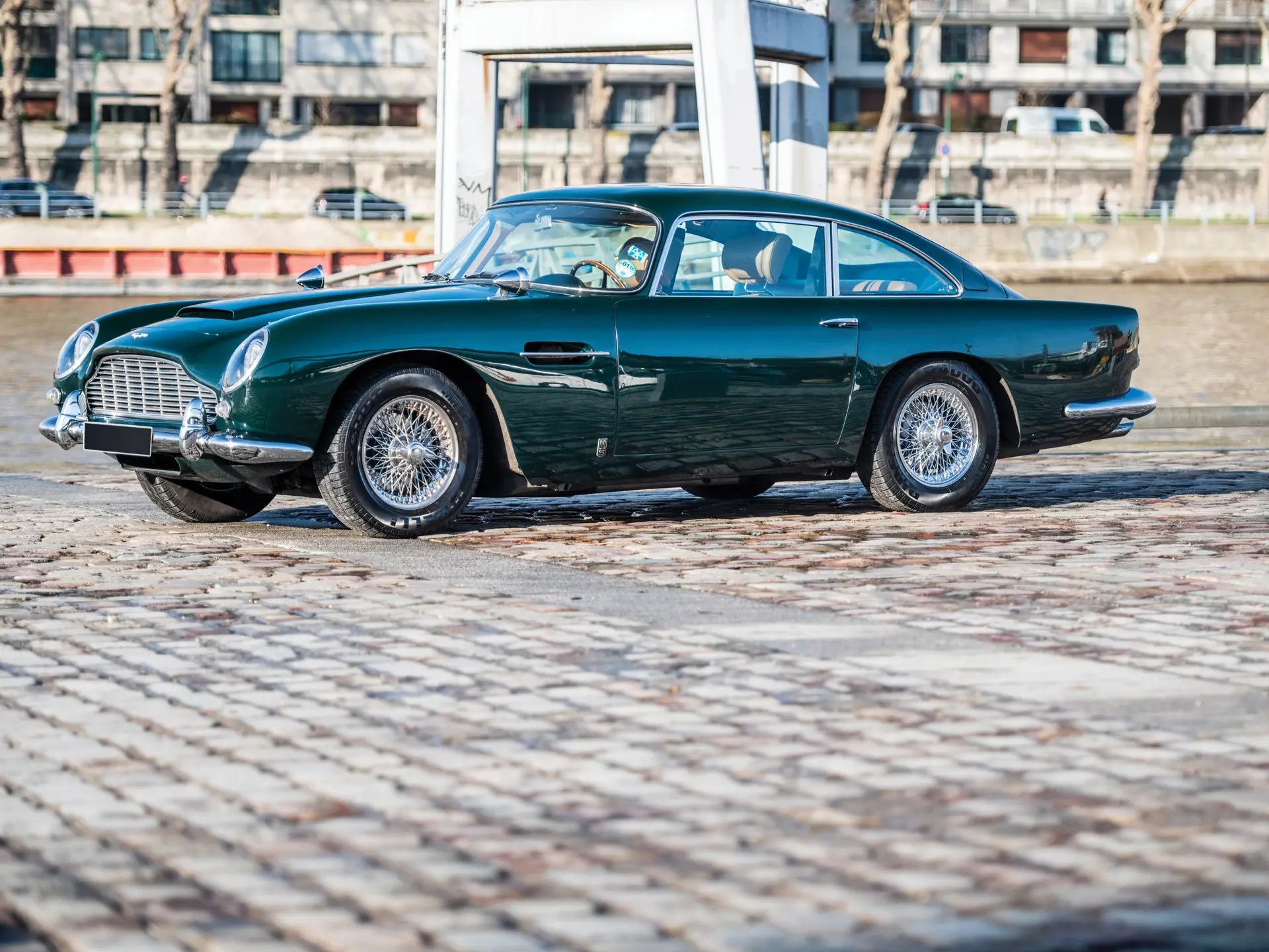 DB52028L