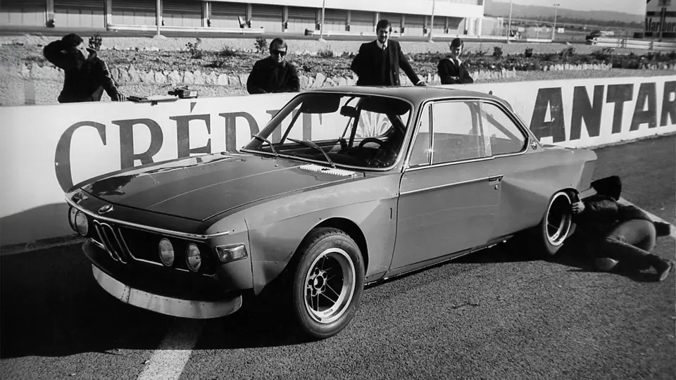 The 3.0 CSL is checked over during winter testing at Paul Ricard in 1971.