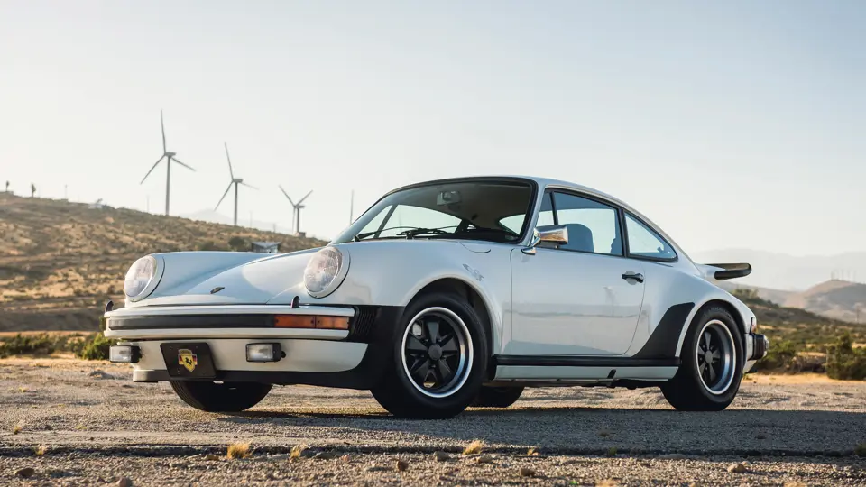 1975 Porsche 911 390 Turbo

Photo: James Lipman