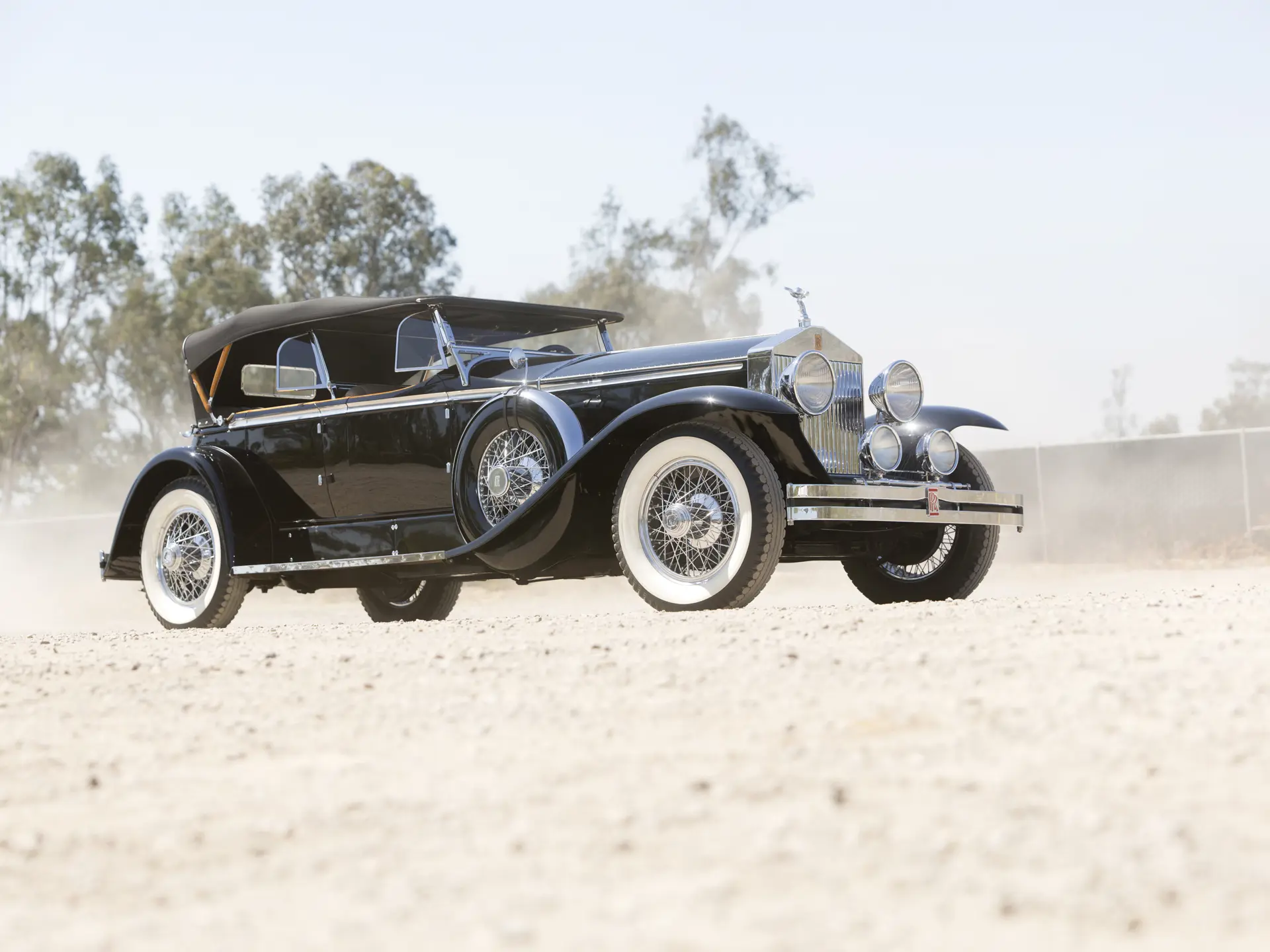 洋書 ROLLS ROYCE IN AMERICA Rolls-Royce Celebrates The 40/50 Silver Ghost AX 201 With