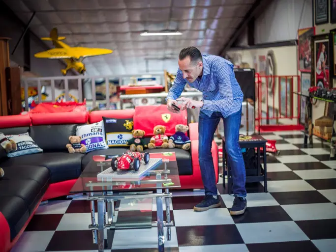 RM Sothebys memorabilia specialist Kurt Forry examining the Gene Ponder Collection