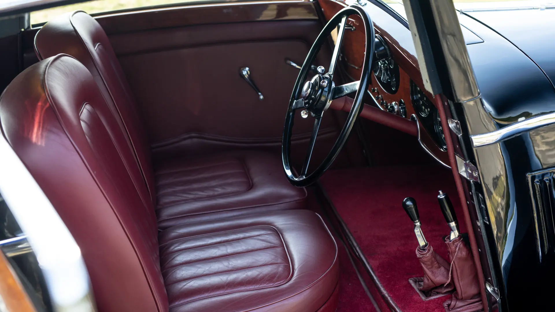 https://cdn.rmsothebys.com/8/2/4/7/3/6/824736755f4240df1750ff8853392d1547dc03b4.webp