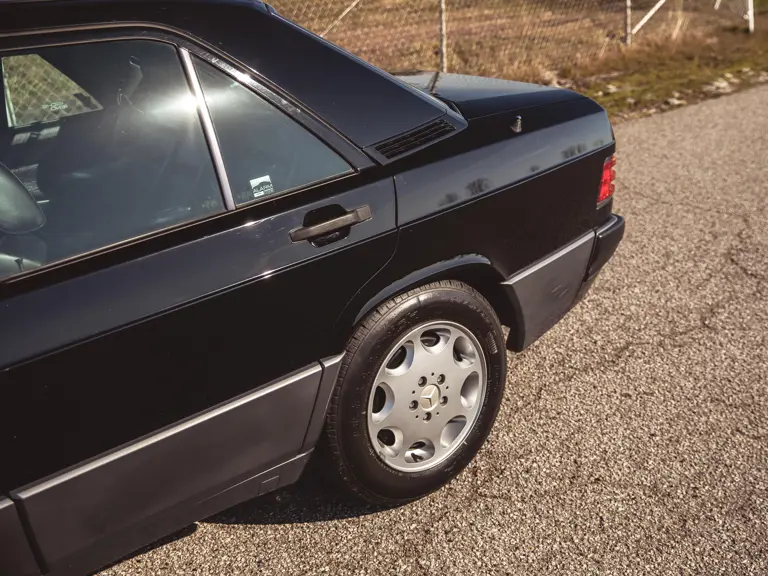 1993 Mercedes Benz 190 E Sportline | Photo: Teddy Pieper | @vconceptsllc