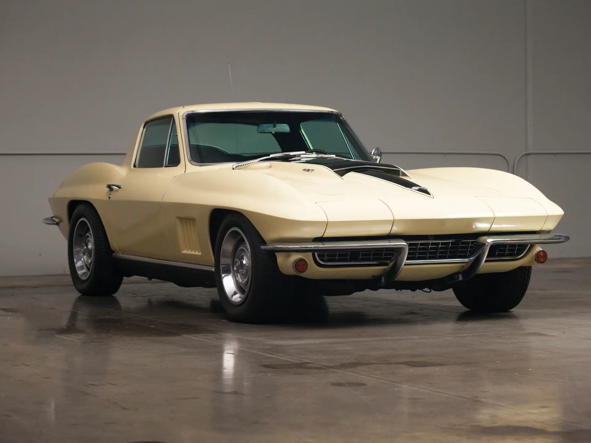 CHEVROLET CORVETTE STING RAY COUPE ✩中古品✩ 1967 Chevrolet Corvette Sting Ray 427 Coupe | California