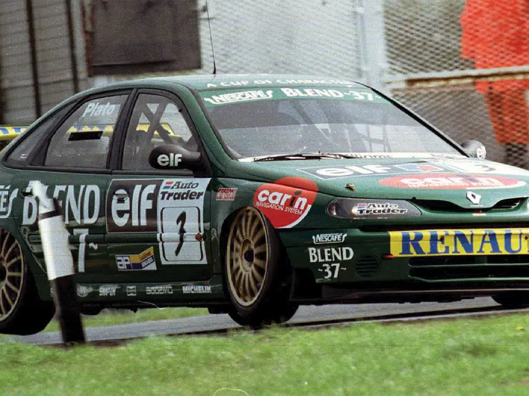 Jason Plato at speed during the 1998 British Touring Car Championship.