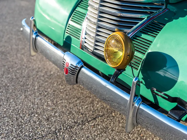 1938 Oldsmobile | Photo: Teddy Pieper | @vconceptsllc