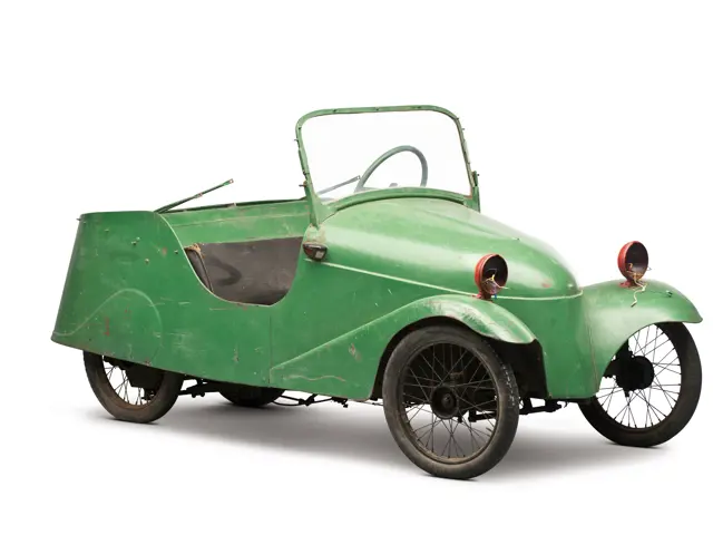 1952 Mochet CM-125 Luxe | The Bruce Weiner Microcar Museum | RM