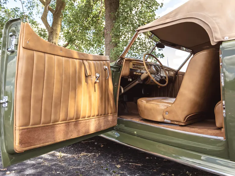 1941 Packard Darrin | RM Sotheby's | Photo: Teddy Pieper - @vconceptsllc