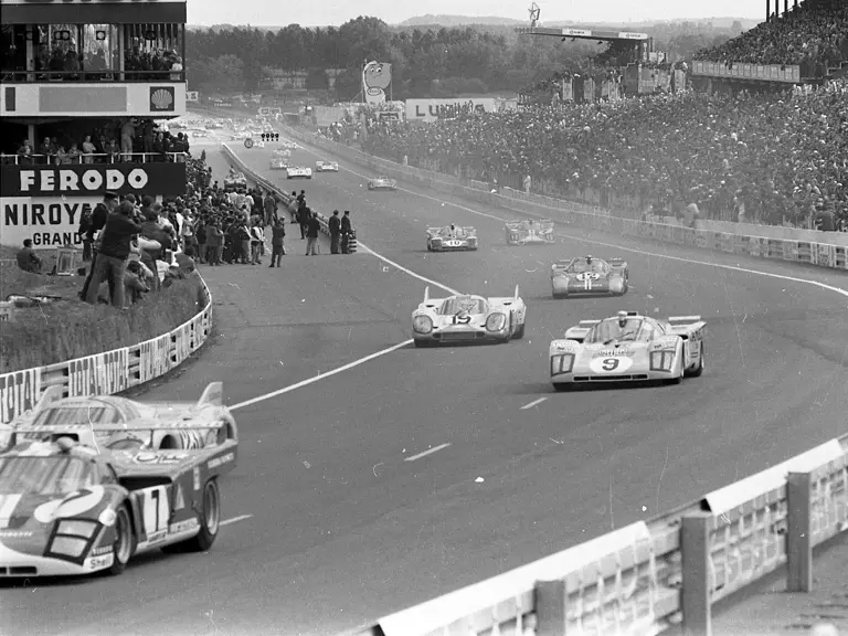 Numbered ‘9’, chassis 1030 approaches a corner having just passed the main straight at the 1971 24 Hours of Le Mans.