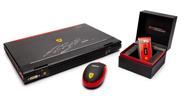 acer ノートパソコン フェラーリ限定モデル 日本エイサー、世界唯一の