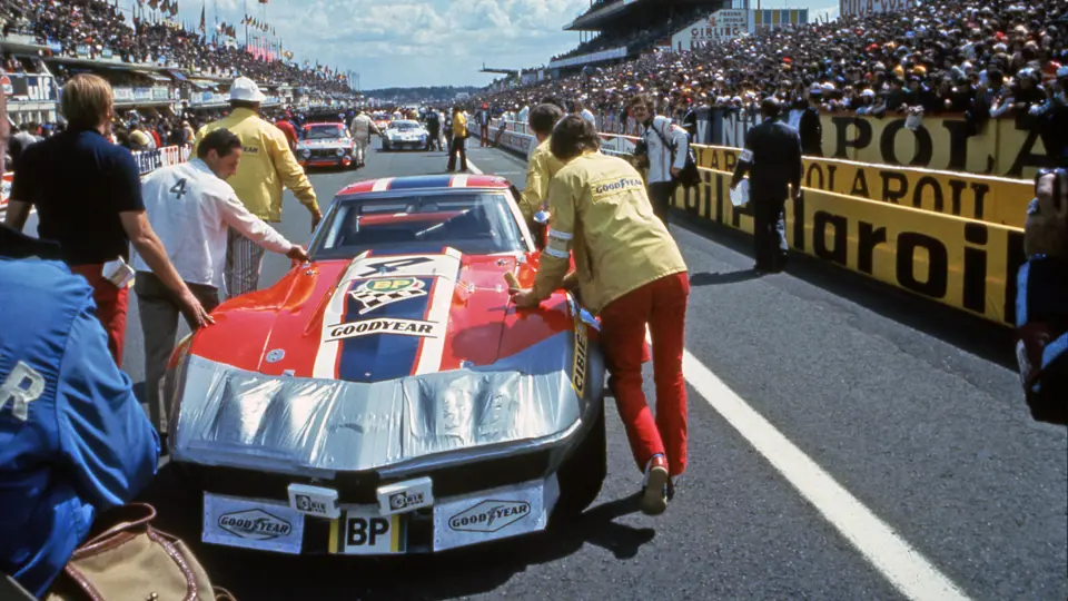 The #4 RED/NART Corvette lining up prior to the start of the 24 Hours of Le Mans, 1972.