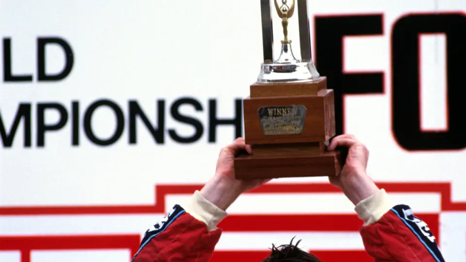 Portuguese Grand Prix Estoril 1986
Podium Nigel Mansell Williams FW11 wins the race, Alain Prost Mclaren MP4/2c was 2nd and Nelson Piquet Williams FW11 3rd
© Formula One Pictures / Picture by John Townsend. jt@f1pictures.com www.f1pictures.com.
Portuguese Grand Prix Estoril 1986
Podium Nigel Mansell Williams FW11 wins the race, Alain Prost Mclaren MP4/2c was 2nd and Nelson Piquet Williams FW11 3rd
© Formula One Pictures / Picture by John Townsend. jt@f1pictures.com www.f1pictures.com.