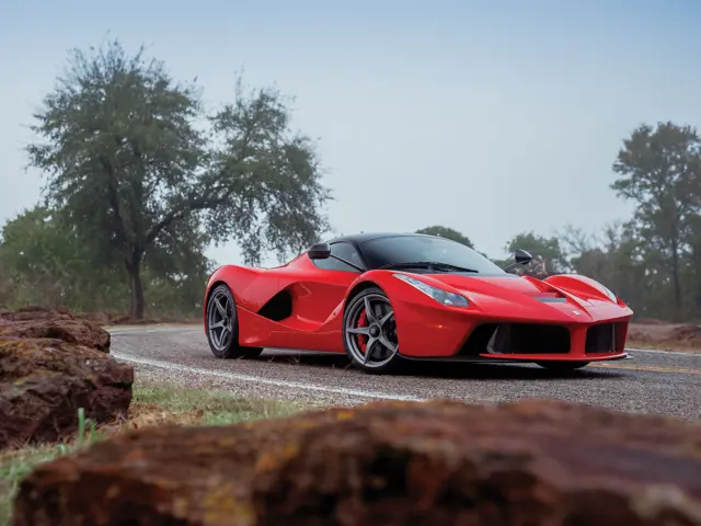 【未開封】Ferrari LaFerrari 2014 Ferrari LaFerrari | New York - ICONS 2017 | RM Sotheby's