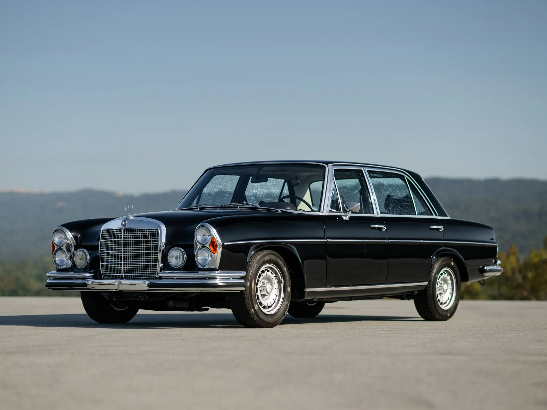 【保存版】 1972 Mercedes-Benz 300 SEL 6.3 | Monterey 2024 | RM Sotheby's ミニカー