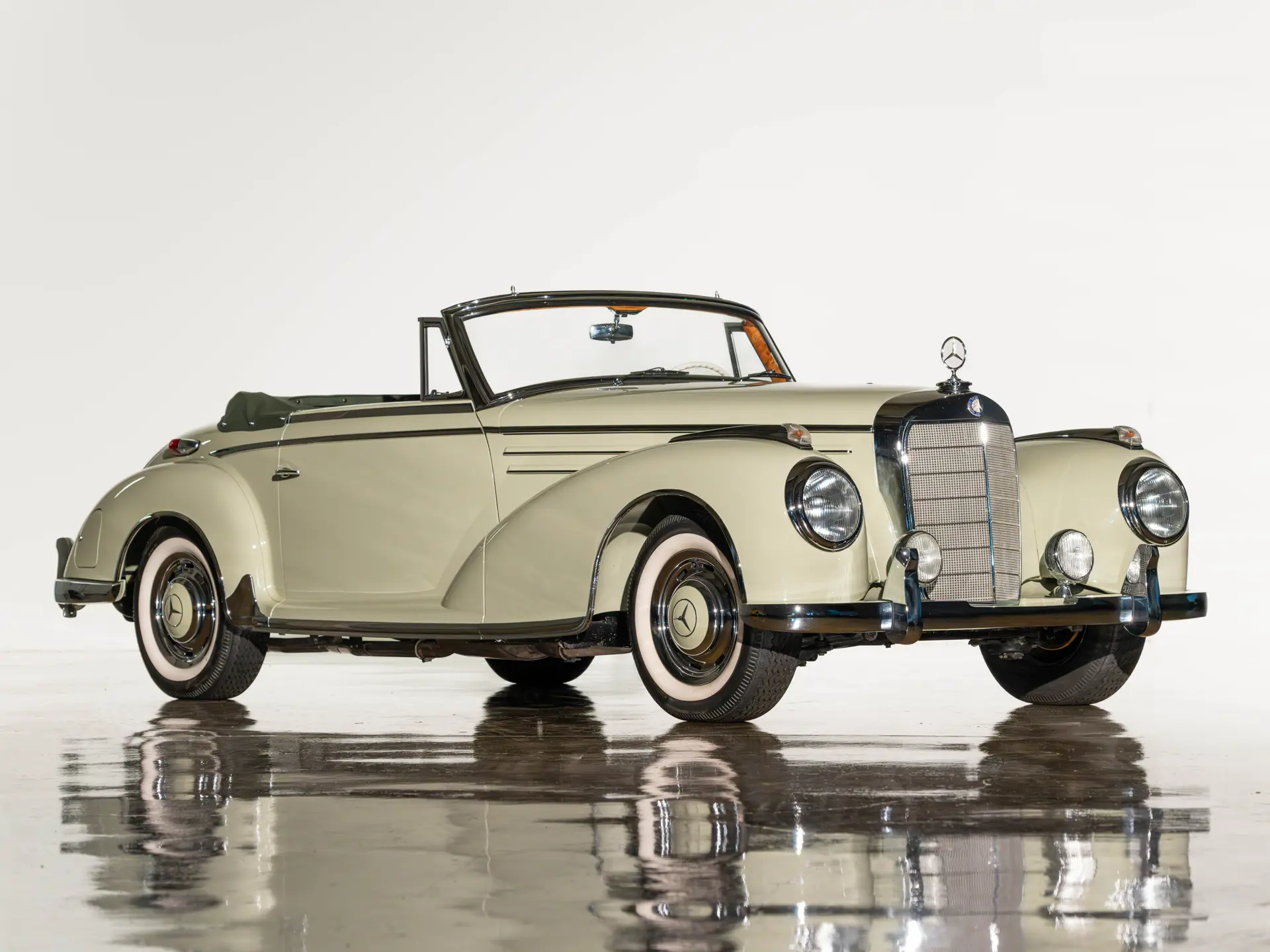 1953 Mercedes-Benz 300 S Roadster Custom | Monterey 2024 | RM