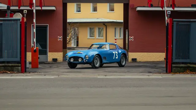 Miniature Ferrari 250 SWB Tour De France Auto 1961 #147 – 1/43 BANG 7077