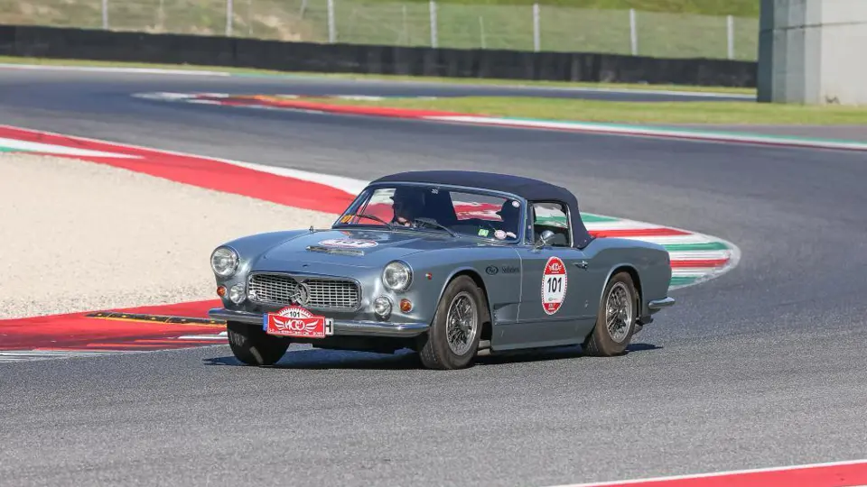 The Maserati takes to the circuit during the 2025 Modena Cento Ore.