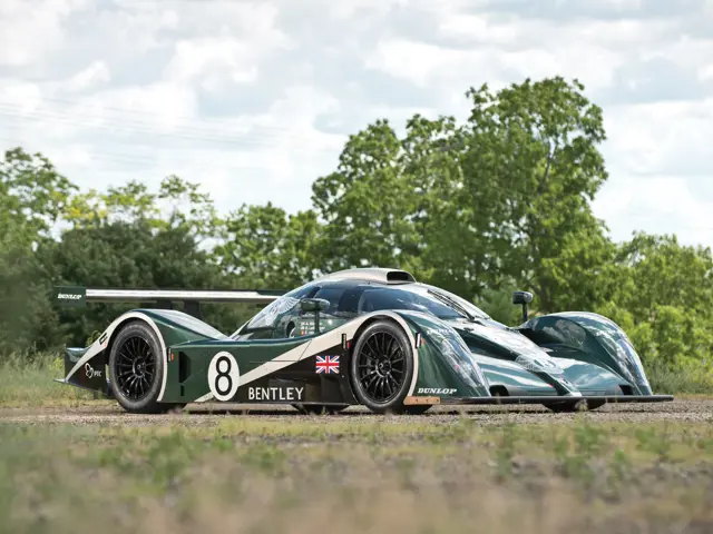 2001 Bentley Speed 8 Le Mans Prototype Racing Car | Monterey 2012