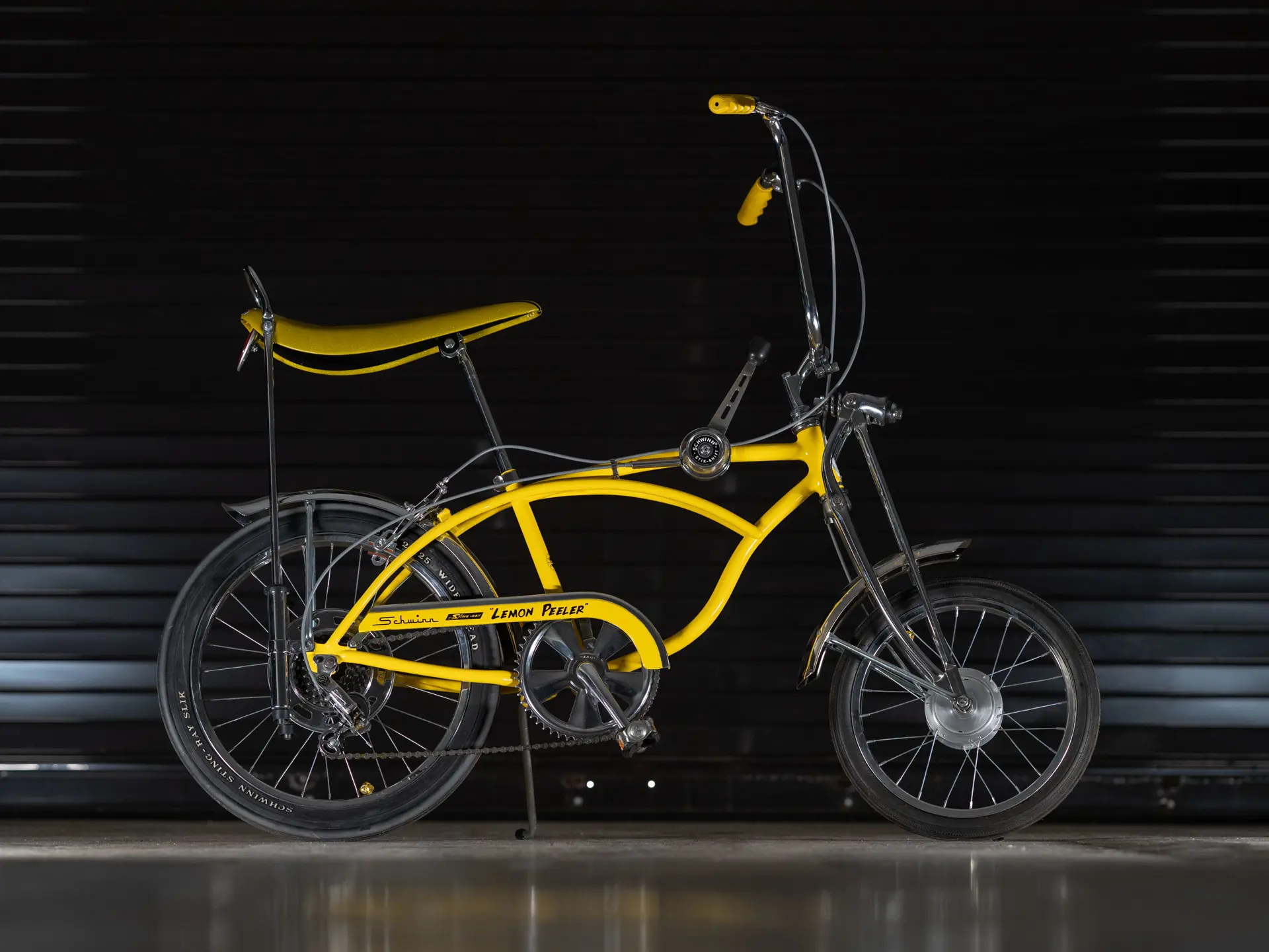 ●LENNYRAY 1972 Schwinn Sting-Ray Lemon Peeler Krate Bicycle | Shift