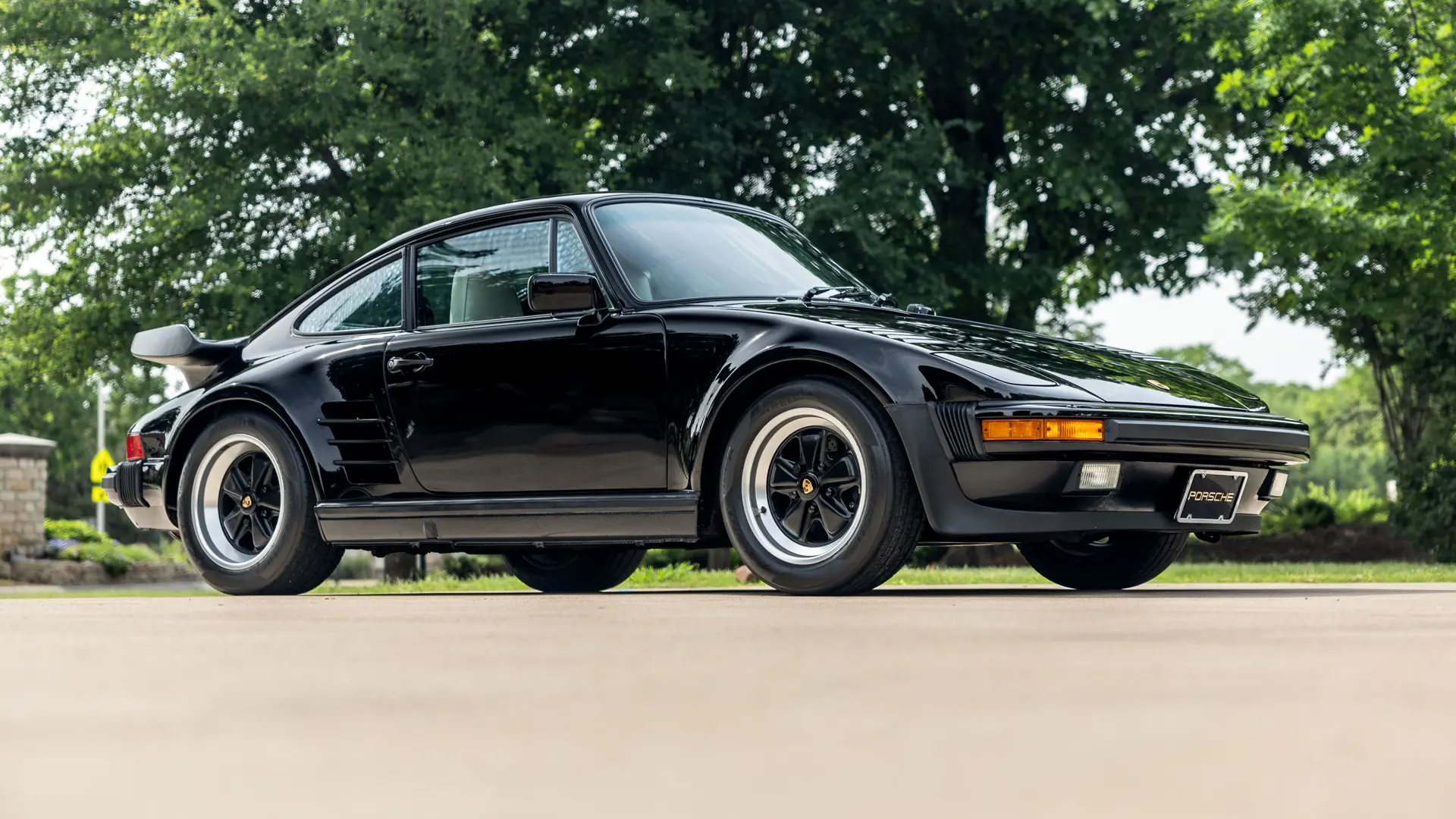https://cdn.rmsothebys.com/8/e/0/e/8/1/8e0e818eae0375c7af733ba1342c9d516cd13d79.webp