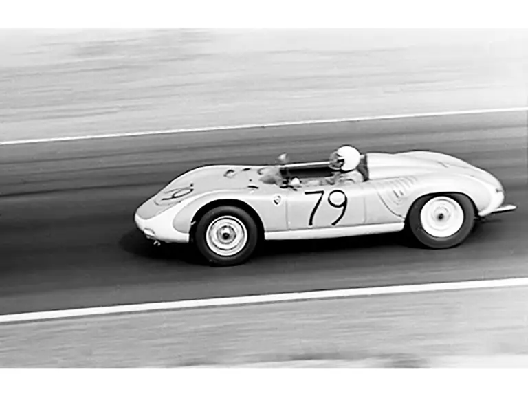 In June 1962 Wuesthoff used race number 79 at Mosport where he finished the race in second place and won his class. (TKC)