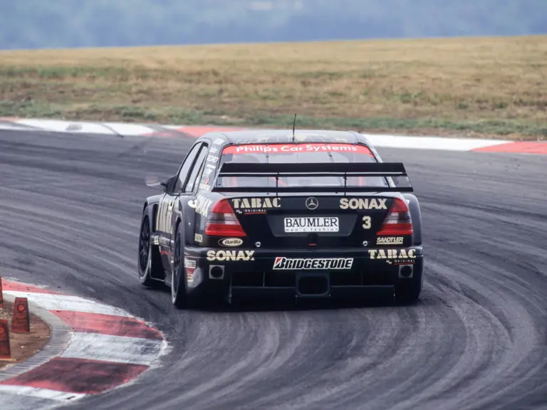 Jörg van Ommen drove the C-Klasse to 2nd place overall in the 1995 DTM Championship.