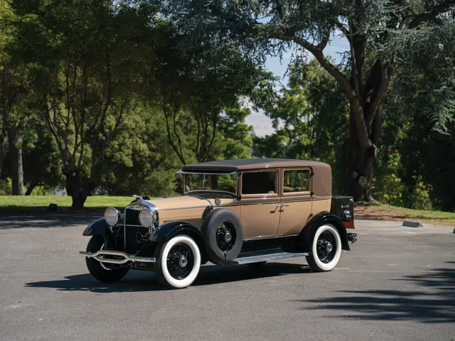 1930 Lincoln Model L Town Sedan | Hershey 2018 | RM Sotheby's
