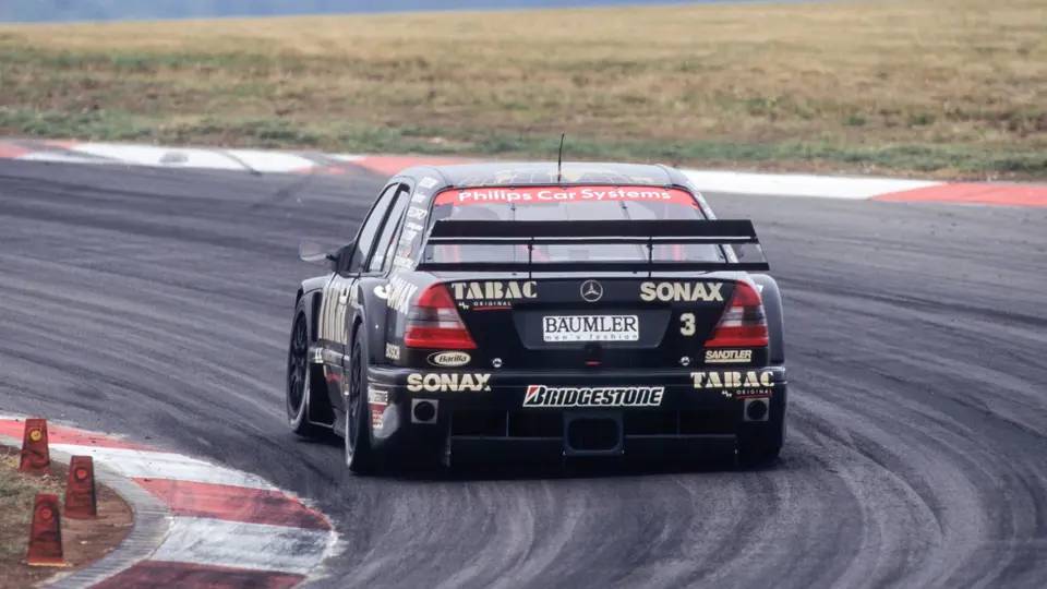 Jörg van Ommen drove the C-Klasse to 2nd place overall in the 1995 DTM Championship.