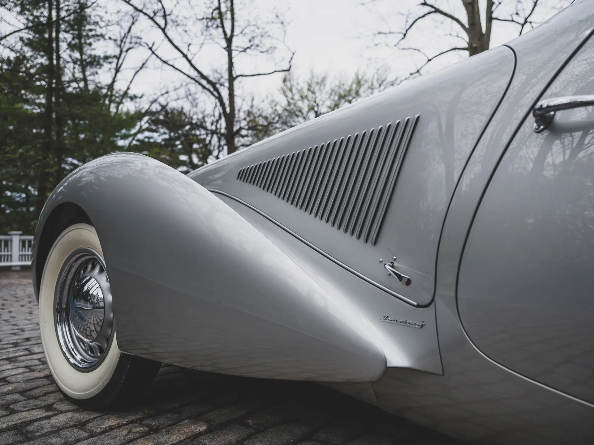 https://cdn.rmsothebys.com/9/2/9/7/b/e/9297be0bf7a635c311756dc0fb0d2dfc2c726ca2.webp