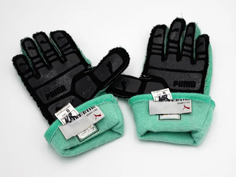 スポーツ選手 Nico Rosberg 2017 Mercedes Used Gloves Nico Rosberg 2017 Mercedes Used Gloves