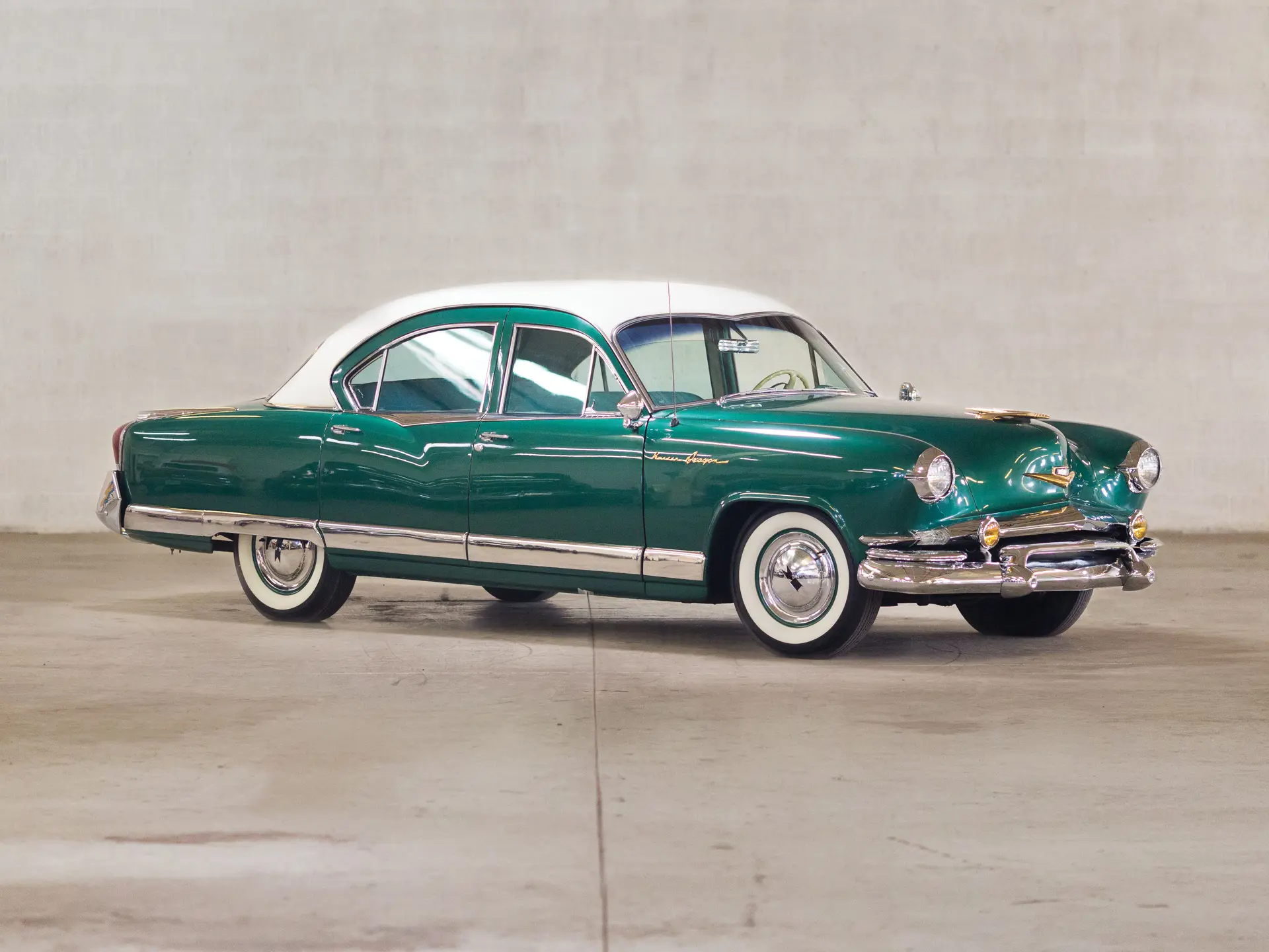 ドラゴンハイランダー 1953 Kaiser Dragon | Fort Lauderdale 2015 | RM Sotheby's