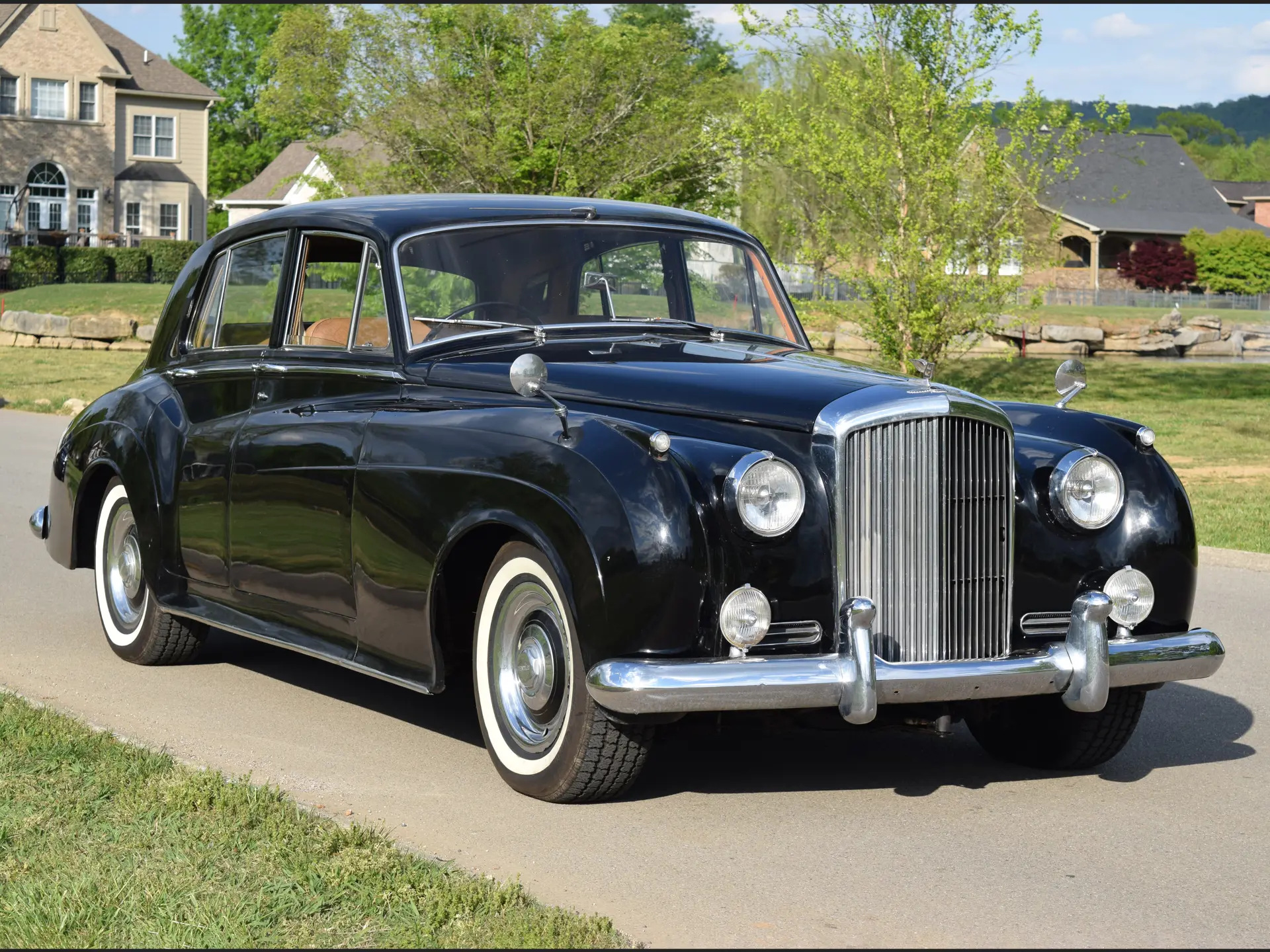 Bentley S1 Saloon