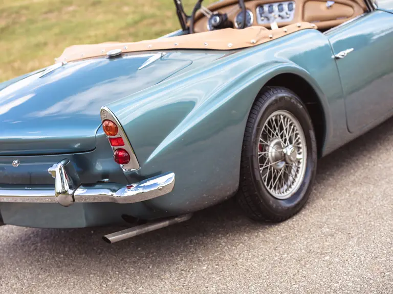 1963 Daimler SP250 Conv | RM Sotheby's | Photo: Teddy Pieper - @vconceptsllc